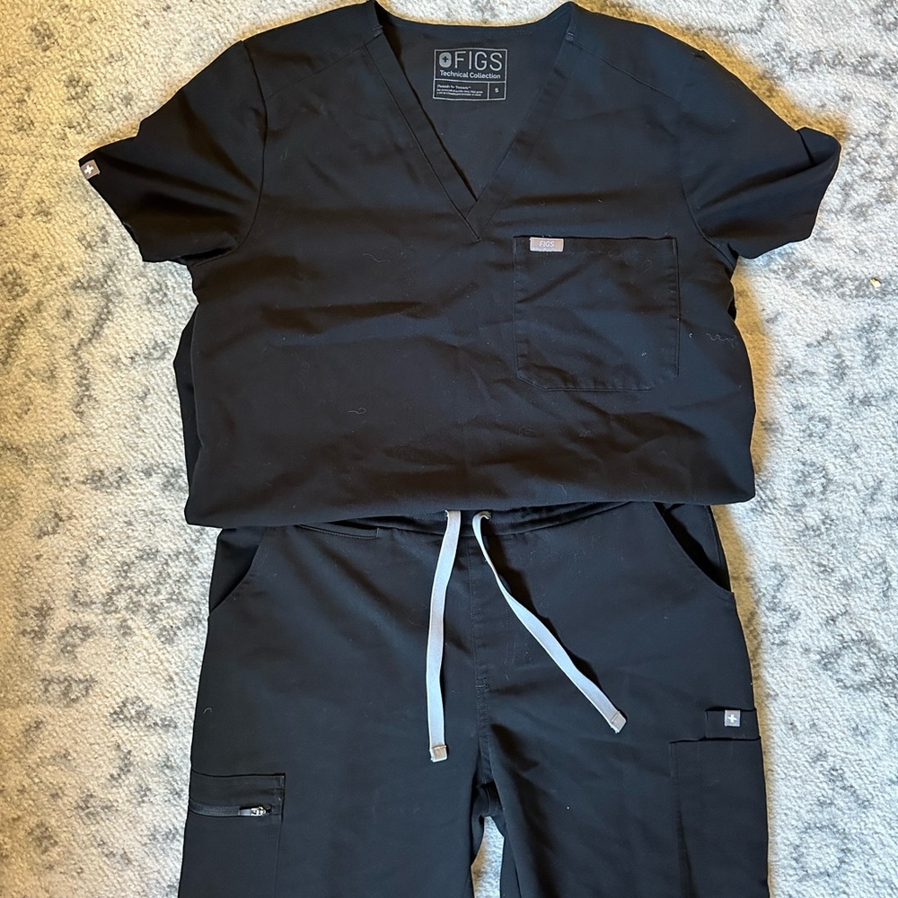 Figs scrubs